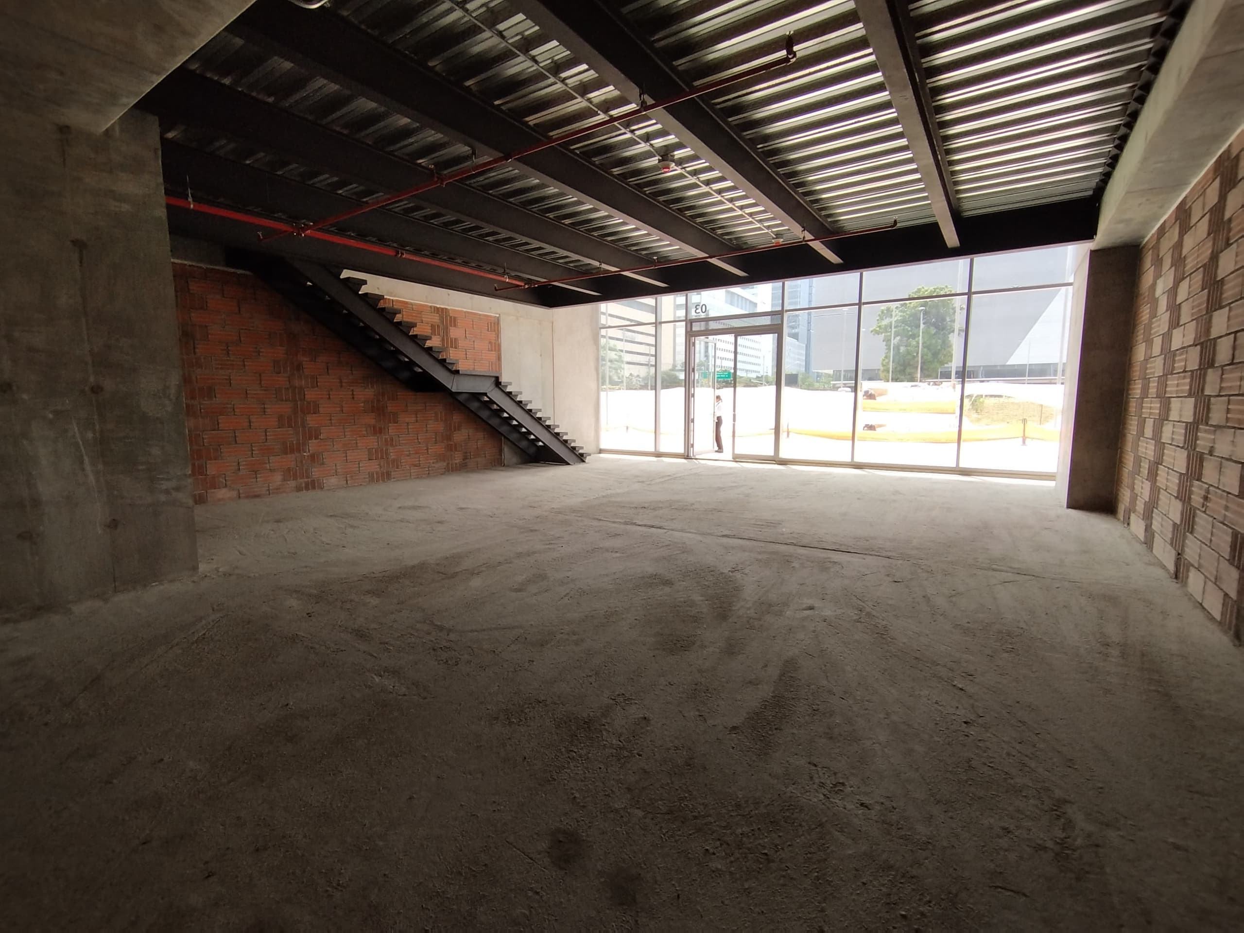 Local en arriendo en Ciudad Del Rio, El Poblado, Medellín — foto 3 de 8