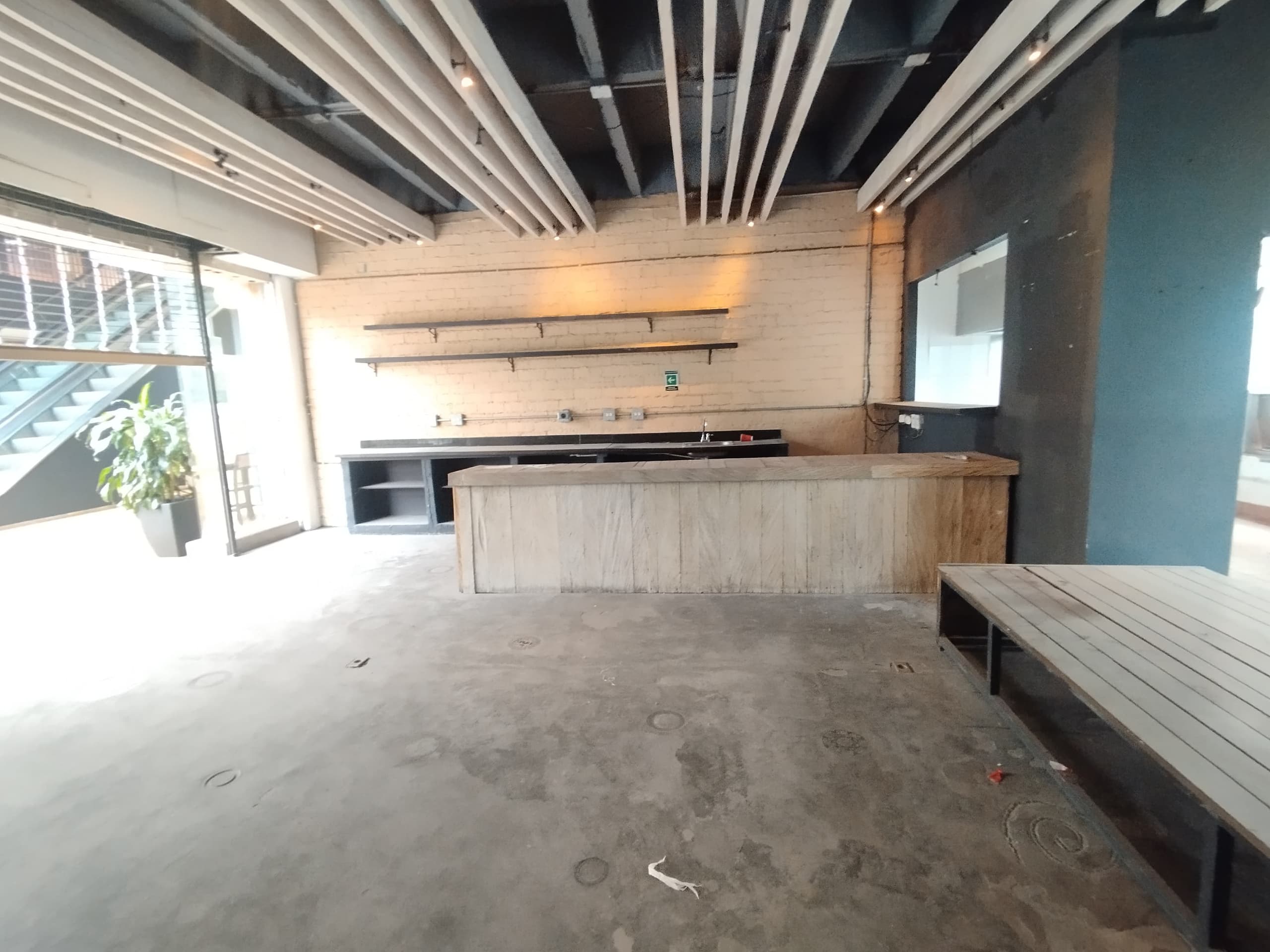 Local en arriendo en Milla De Oro, El Poblado, Medellín — foto 2 de 16