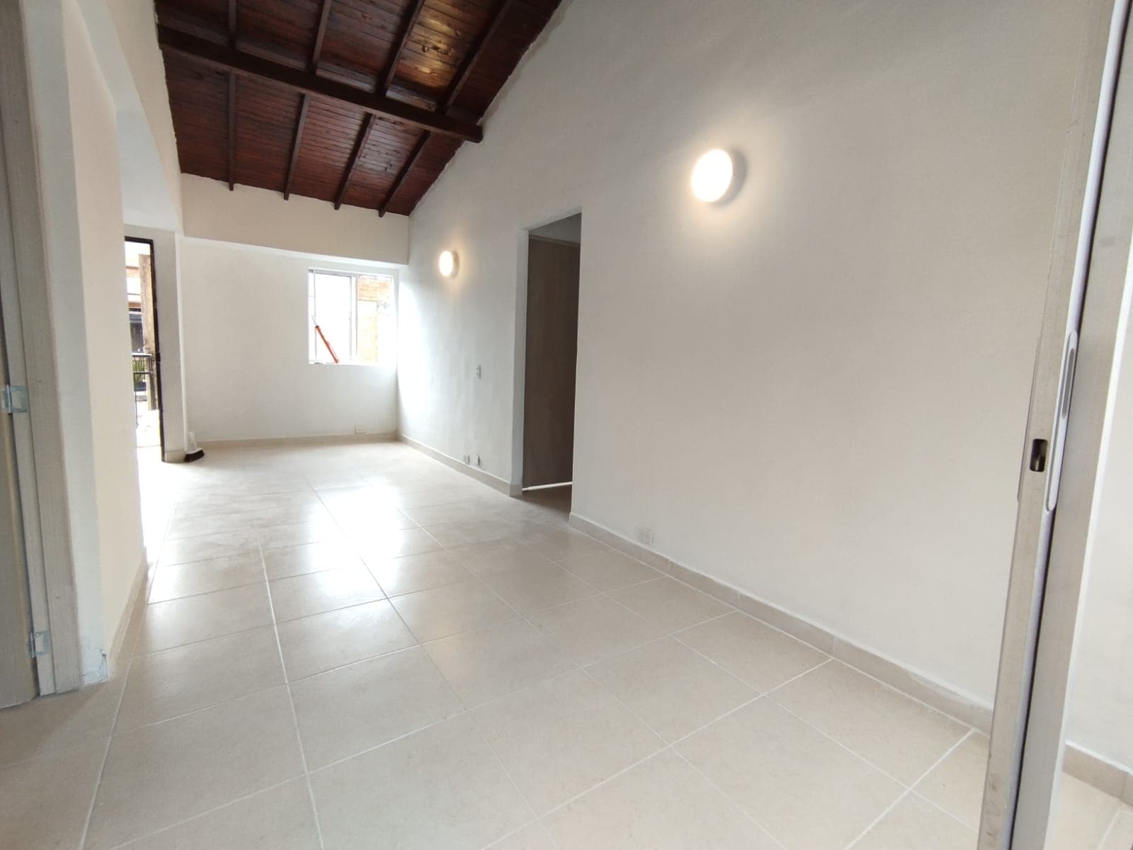 Apartamento en arriendo en Maria Auxiliadora, Sabaneta — foto 1 de 19