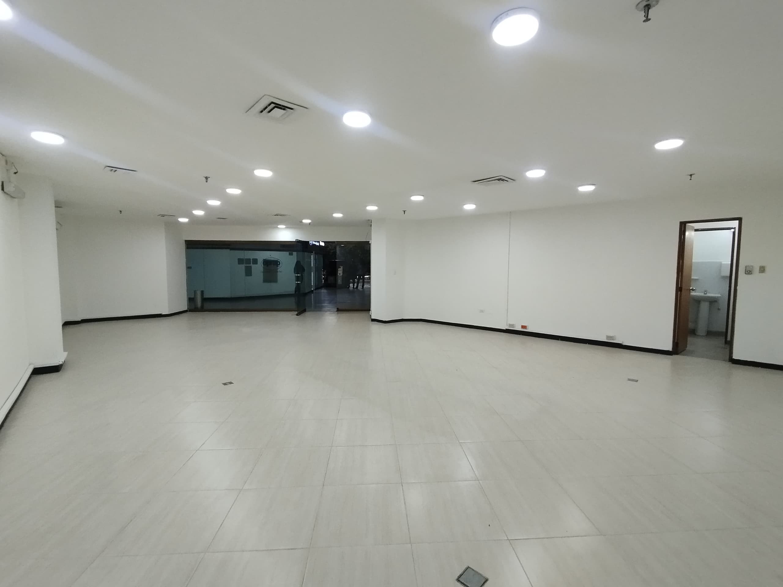 Local en arriendo en Centro, Medellín — foto 4 de 14