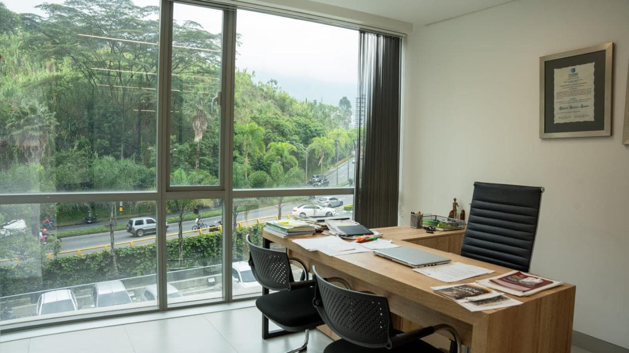 Oficina en arriendo en Las Palmas, Centro, Medellín — foto 2 de 20