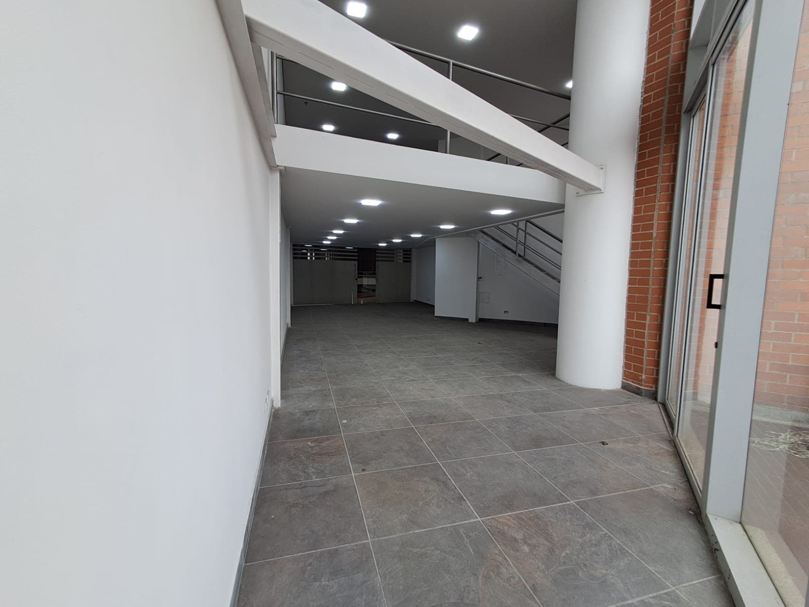 Local en arriendo en Itagui — foto 3 de 9