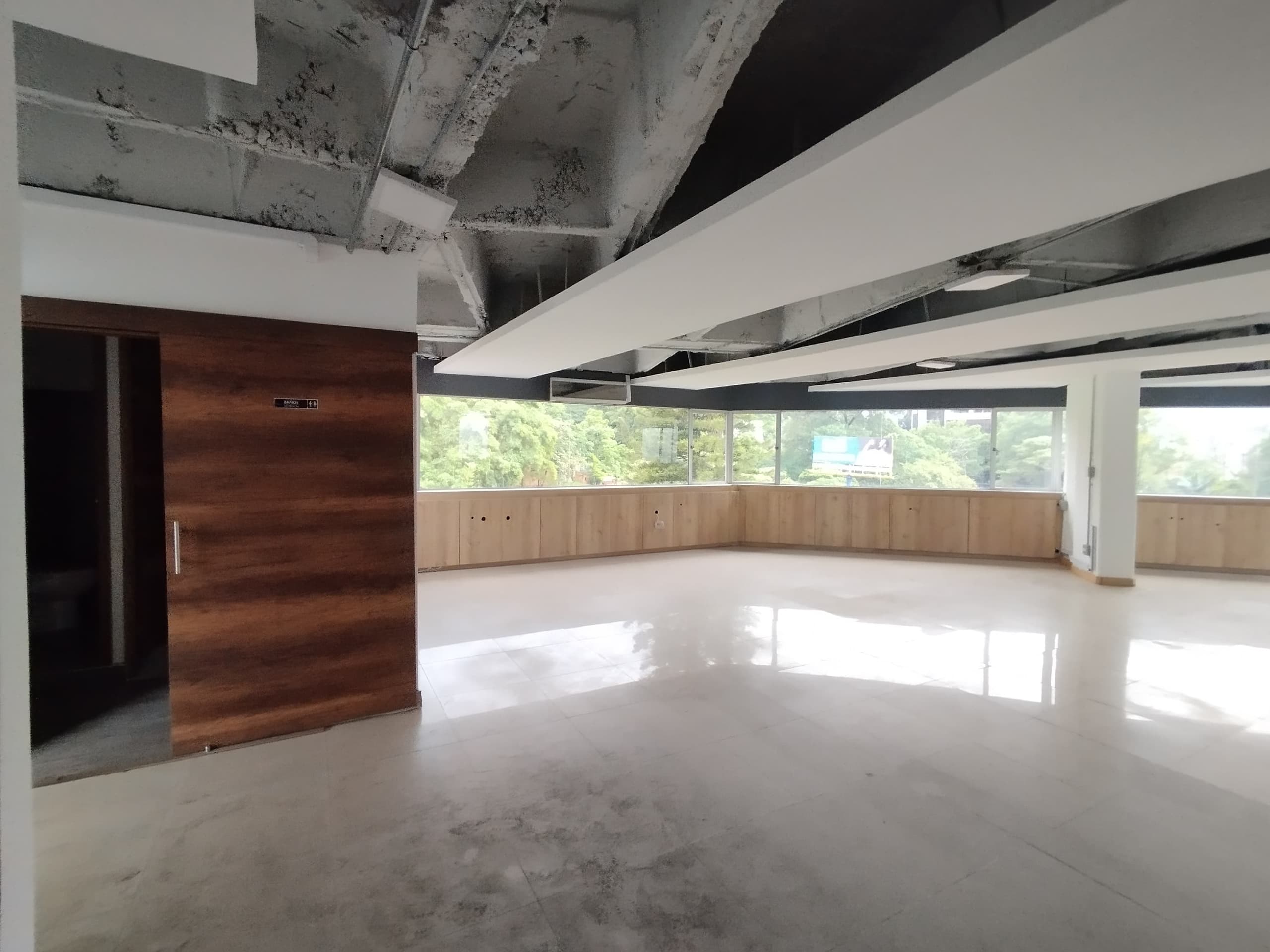 Oficina en arriendo en Castropol, El Poblado, Medellín — foto 2 de 20