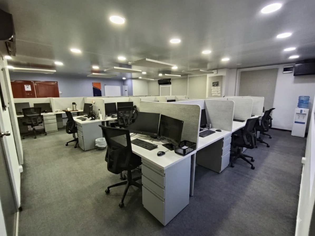 Oficina en arriendo en Aguacatala, El Poblado, Medellín — foto 1 de 16