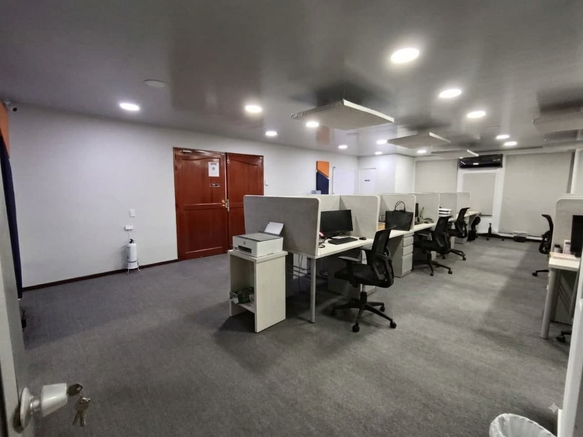 Oficina en arriendo en Aguacatala, El Poblado, Medellín — foto 3 de 16