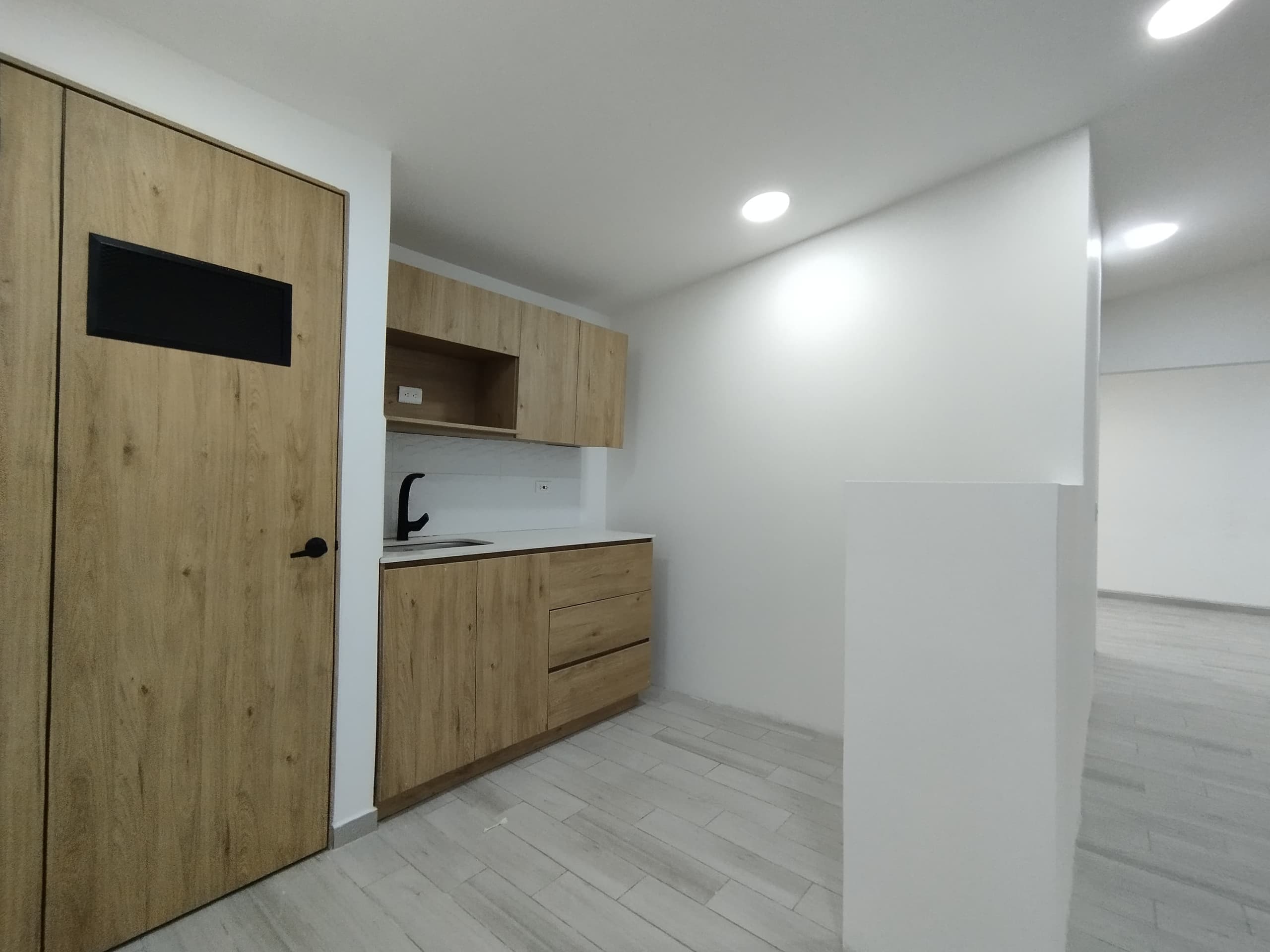 Casa Comercial en arriendo en Andalucía, Envigado — foto 2 de 20