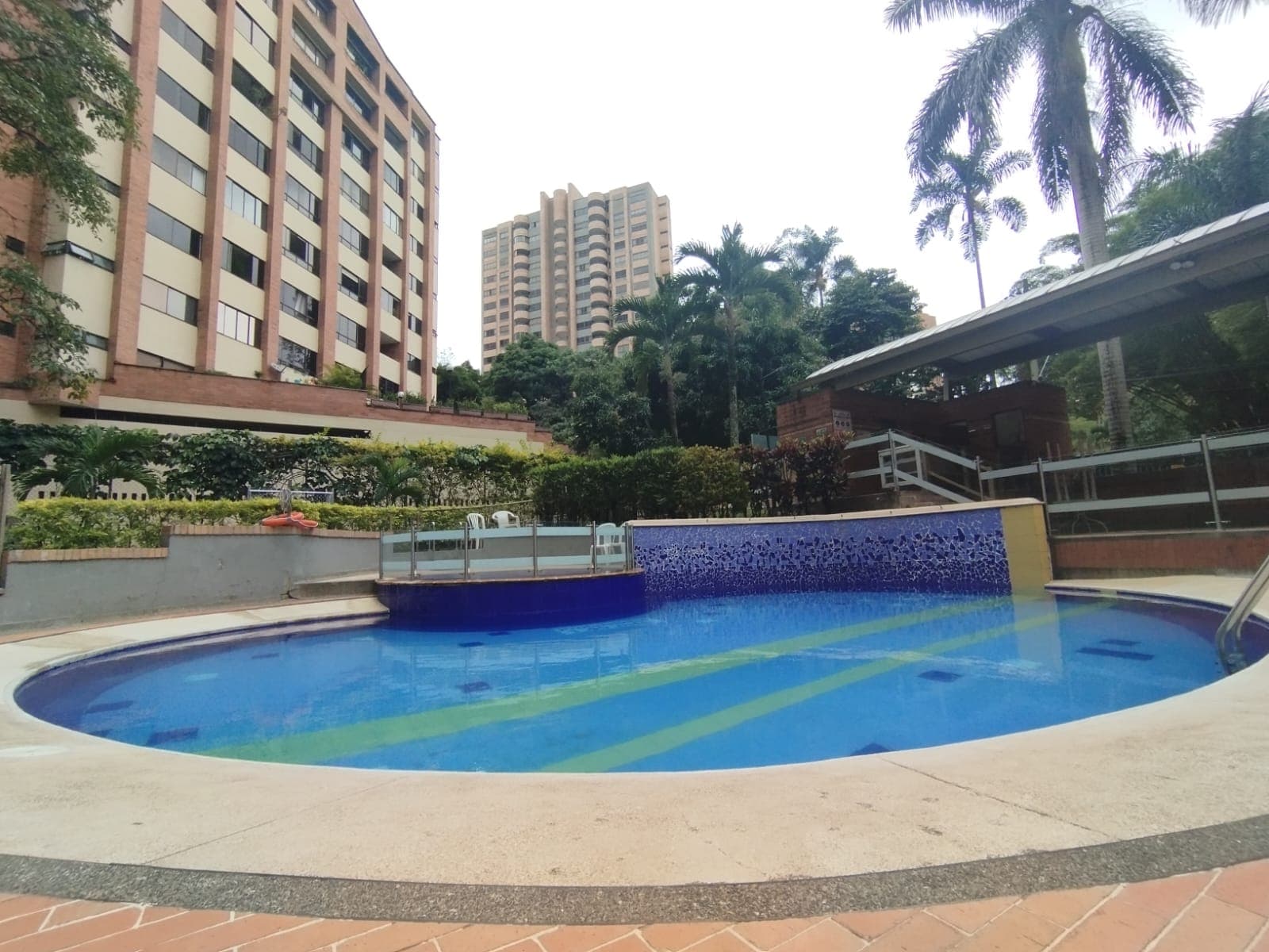 Apartamento en arriendo en La Florida El, El Poblado, Medellín — foto 2 de 20