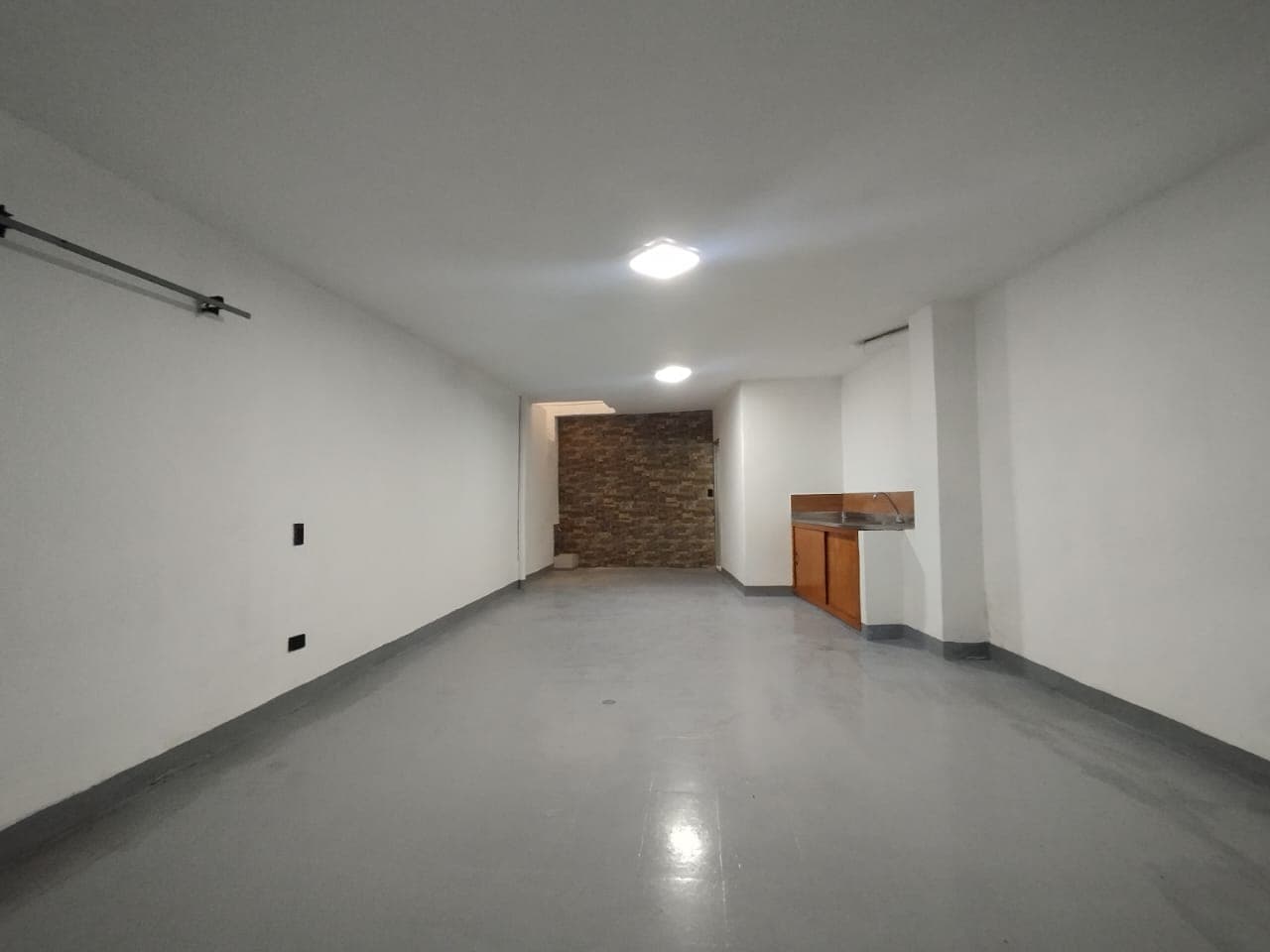 Local en arriendo en La Candelaria, Centro, Medellín — foto 1 de 12