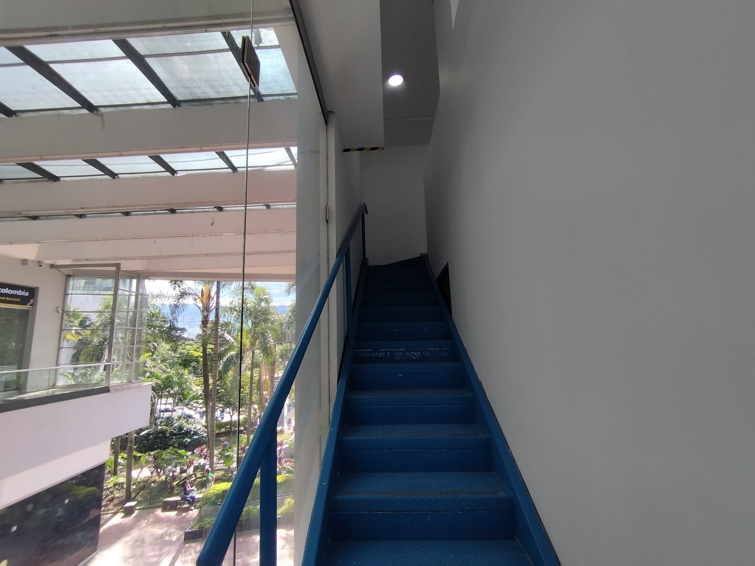 Local en arriendo en Barrio Colombia, El Poblado, Medellín — foto 3 de 11