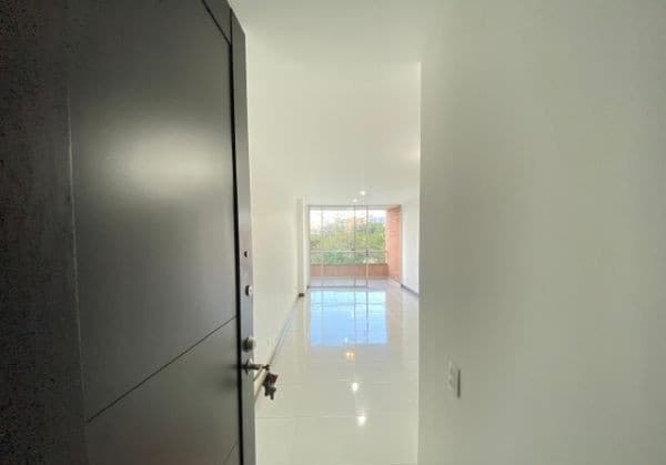 Apartamento en arriendo en Loma Del Esmeraldal, Envigado — foto 3 de 13
