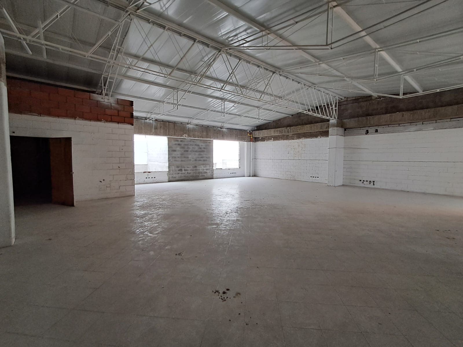 Bodega en arriendo en Centro, Medellín — foto 4 de 15