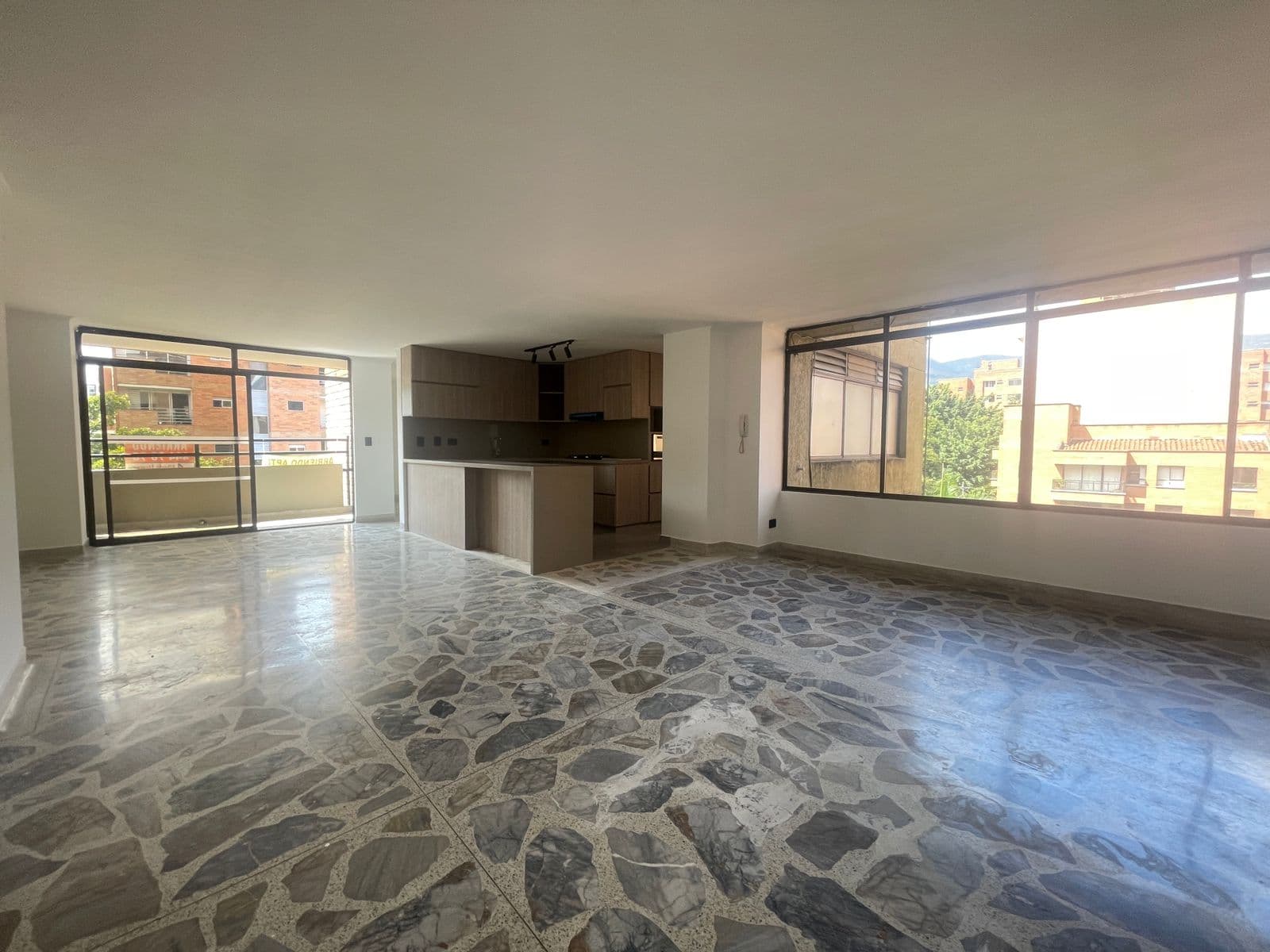 Apartamento en arriendo en Laureles, Medellín — foto 4 de 18