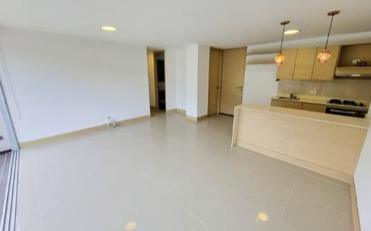 Apartamento en arriendo en Loma Del Indio, El Poblado, Medellín — foto 2 de 20