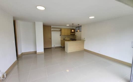 Apartamento en arriendo en Loma Del Indio, El Poblado, Medellín — foto 3 de 20