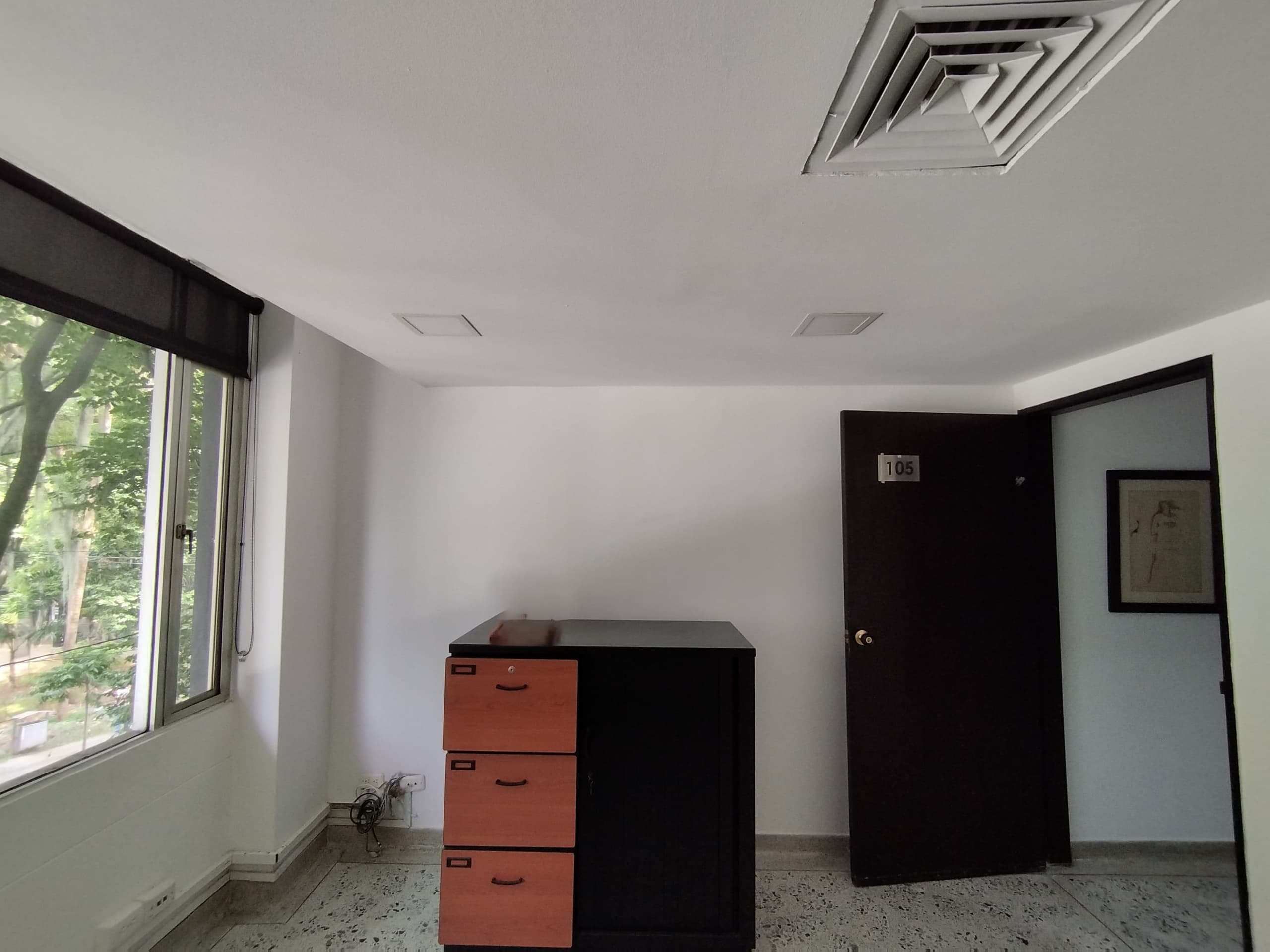 Oficina en arriendo en Santa María De Los Ángeles, El Poblado, Medellín — foto 2 de 8