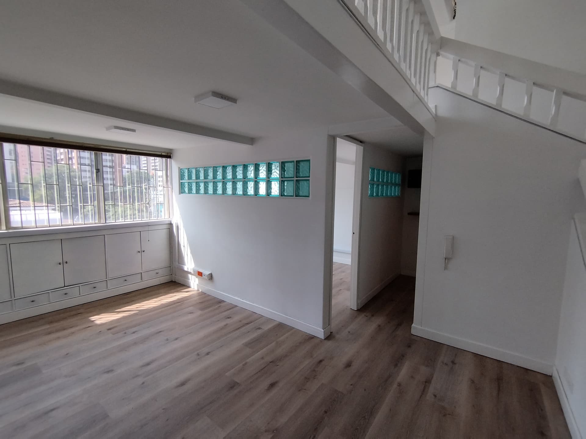 Oficina en arriendo en Santa María De Los Ángeles, El Poblado, Medellín — foto 1 de 12