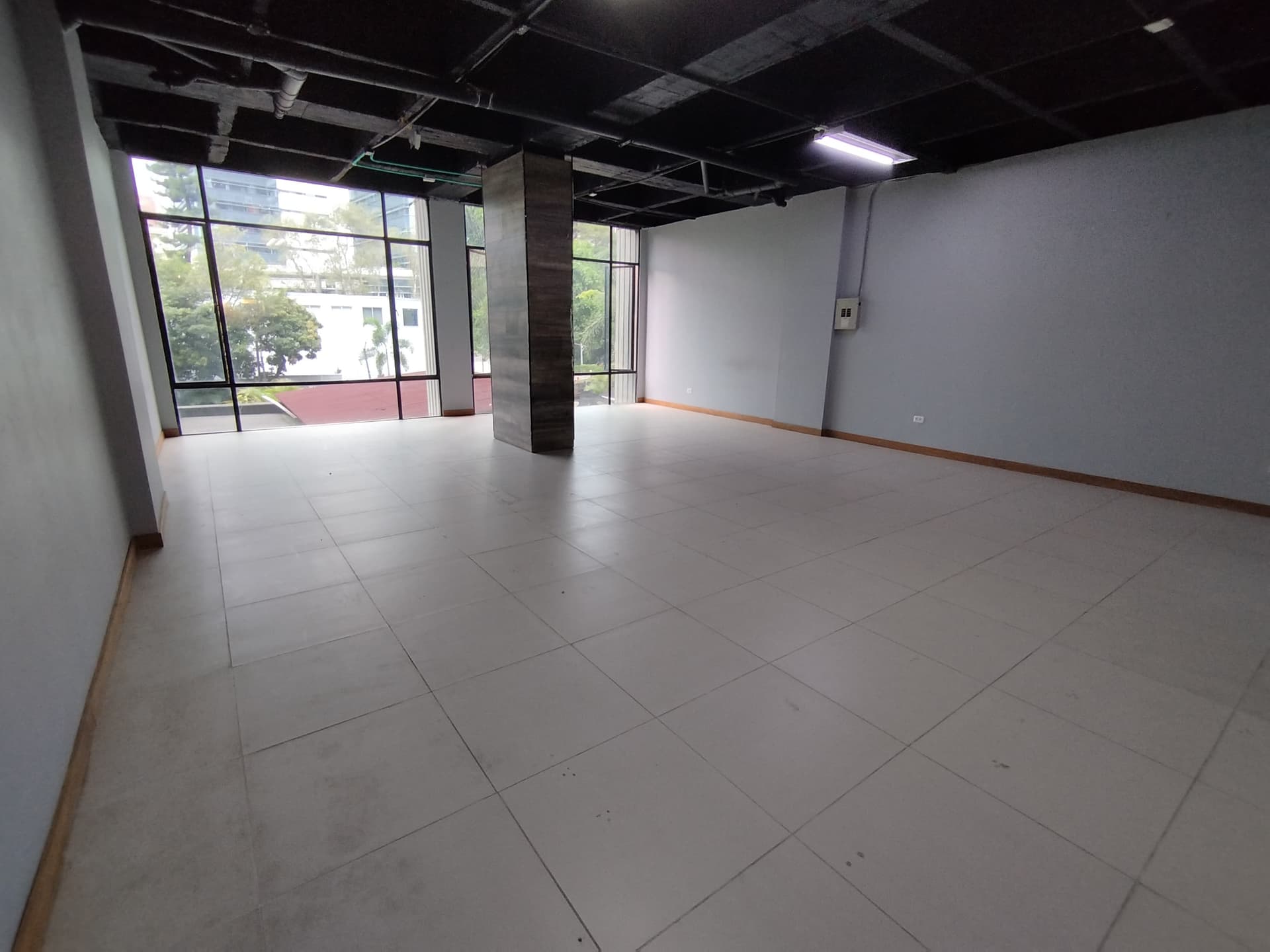 Local en arriendo en Milla De Oro, El Poblado, Medellín — foto 1 de 6