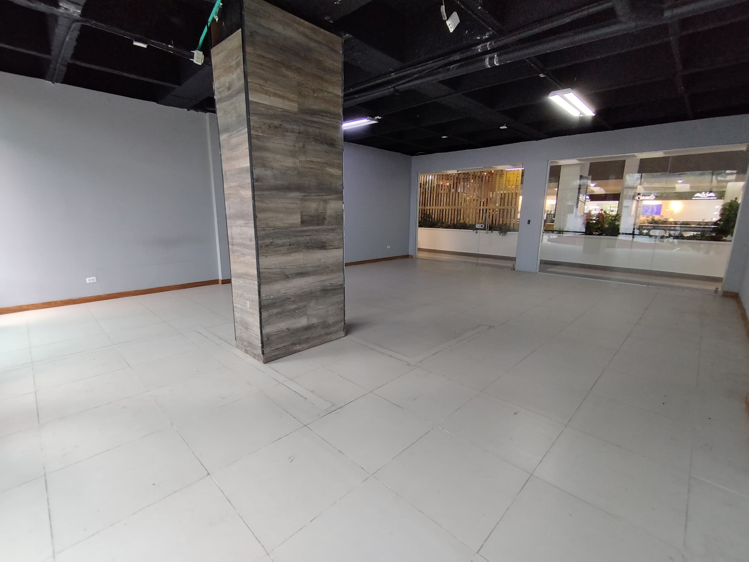 Local en arriendo en Milla De Oro, El Poblado, Medellín — foto 3 de 6