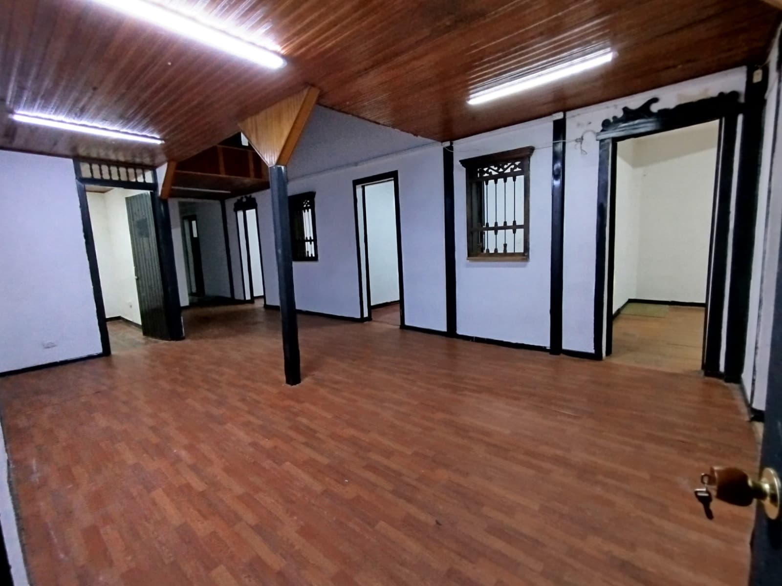 Casa Comercial en arriendo en Centro, Pereira — foto 1 de 11