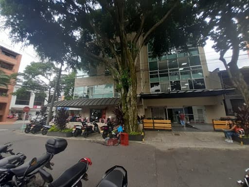 Oficina en arriendo en Suramericana, Laureles, Medellín — foto 1 de 9