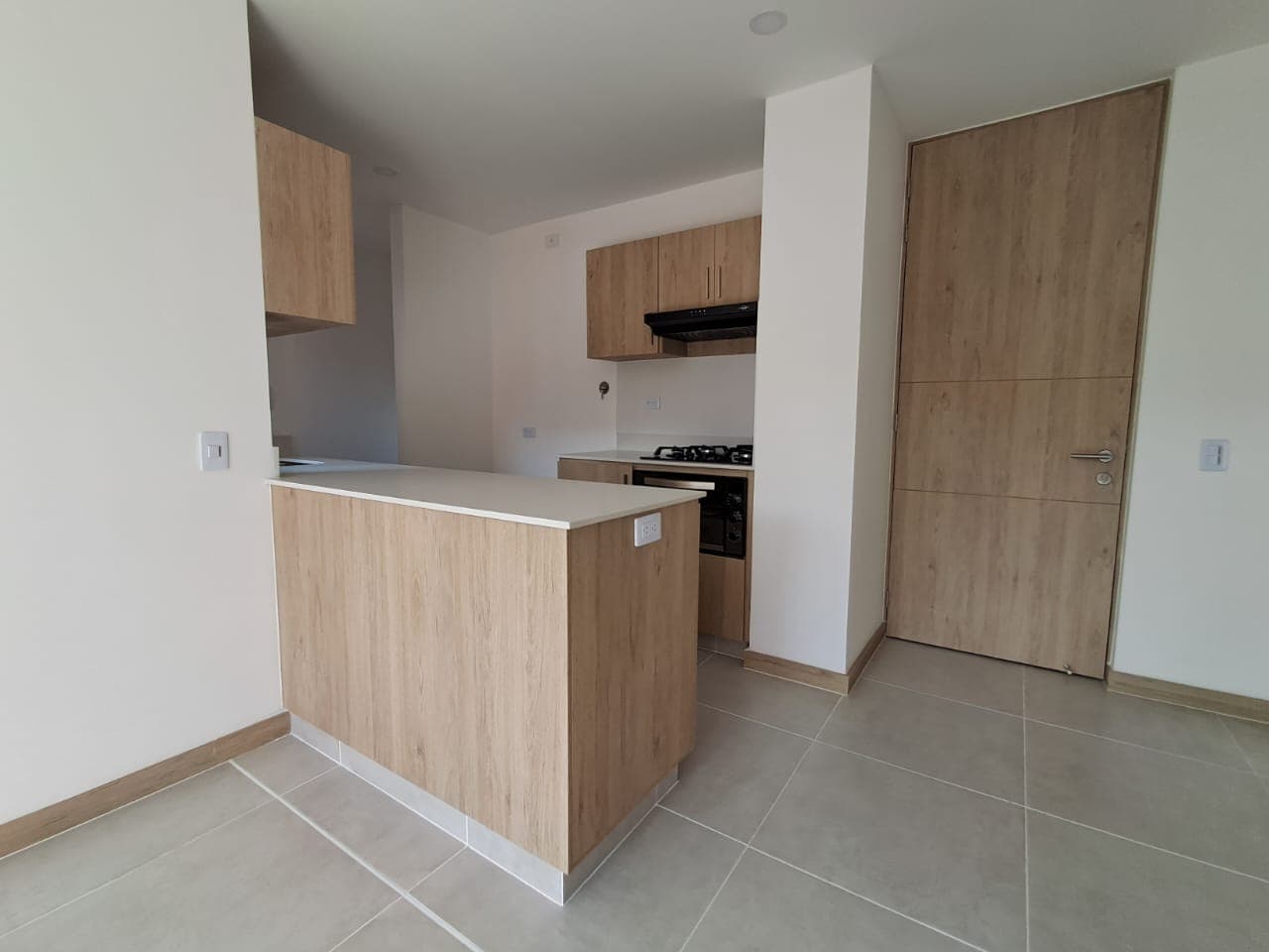 Apartamento en arriendo en Los Colegios, Rionegro — foto 1 de 17