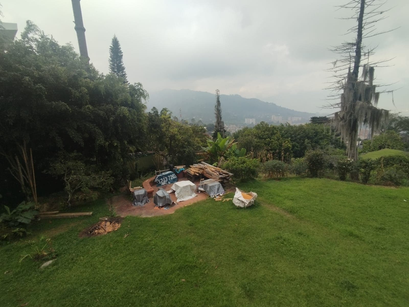 Casa Campestre en arriendo en Loma Del Escobero, Envigado — foto 1 de 20