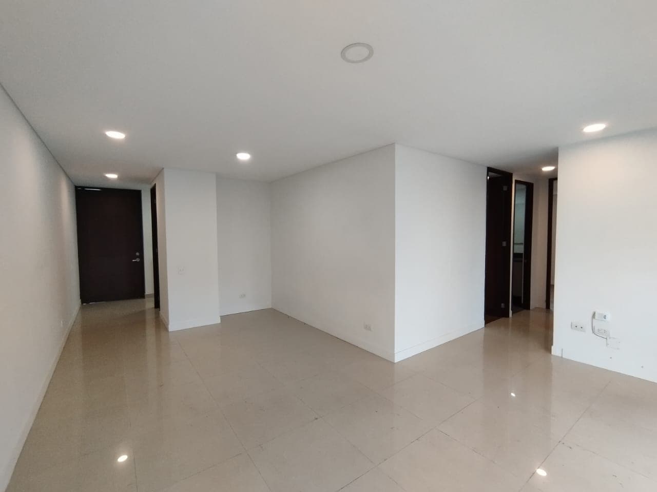 Apartamento en arriendo en Santa María de los Ángeles, El Poblado, Medellín — foto 2 de 20