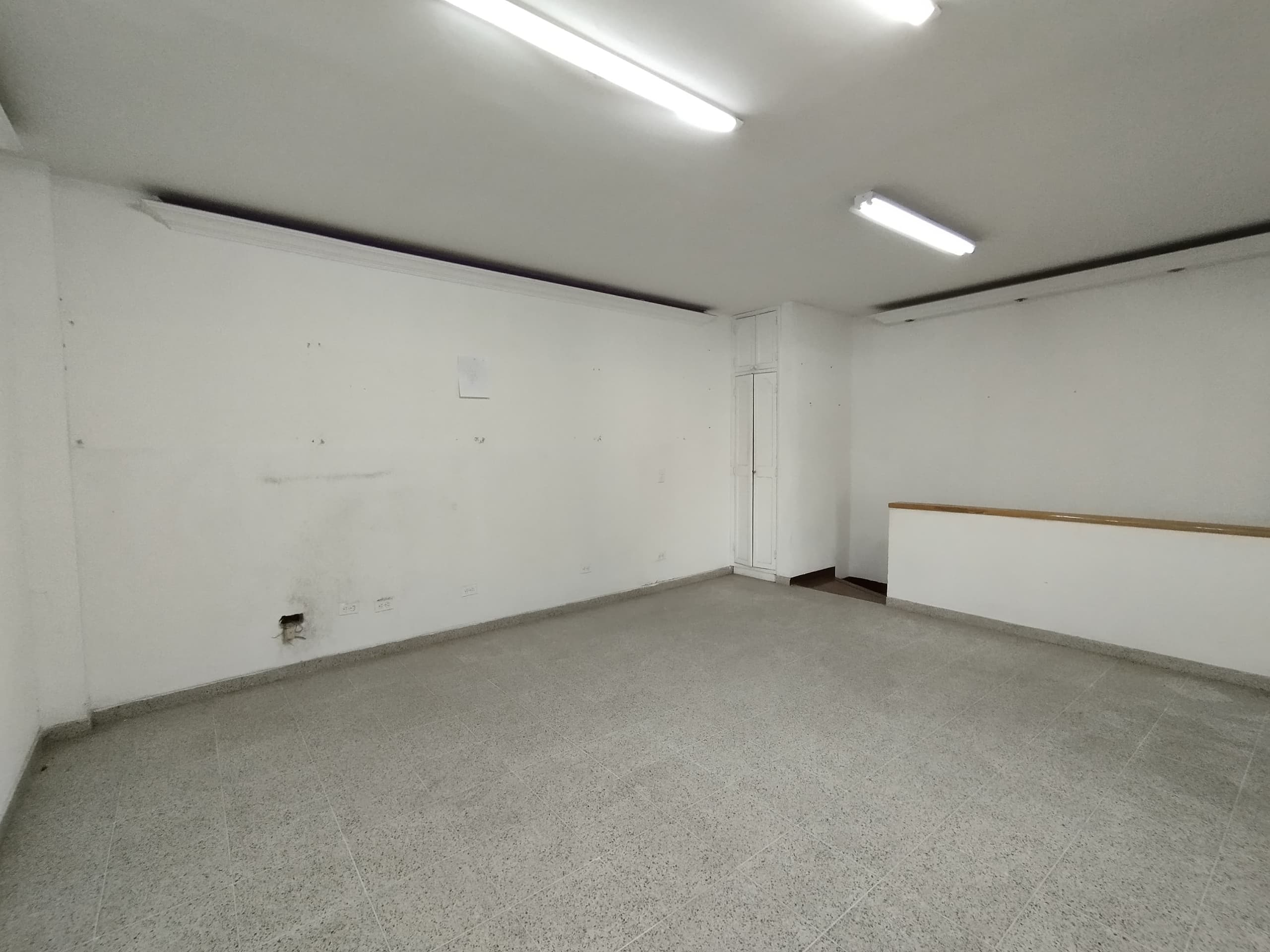 Local en arriendo en Intermedia, Envigado — foto 2 de 11