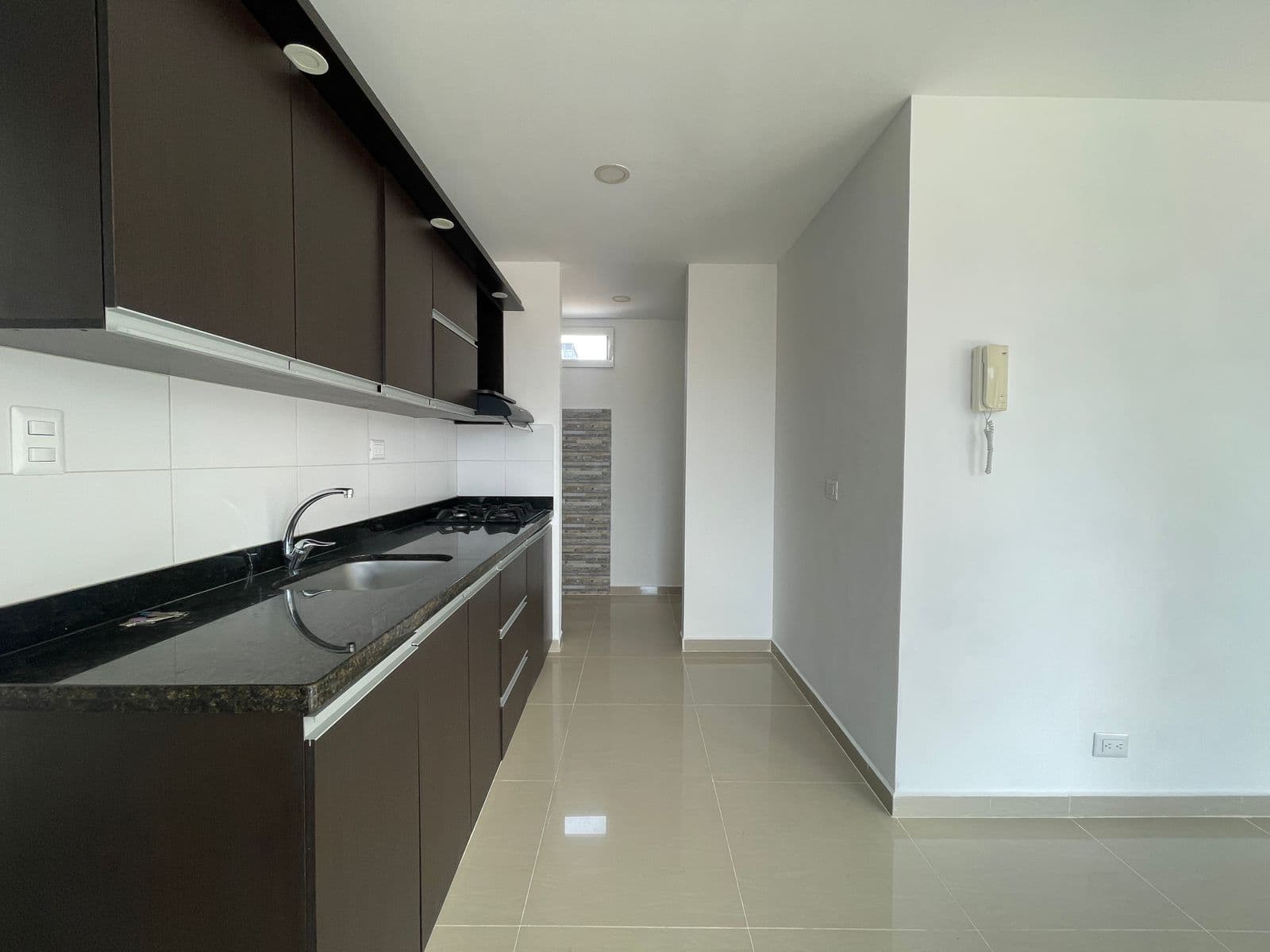 Apartamento en arriendo en El Velódromo, Laureles, Medellín — foto 3 de 20