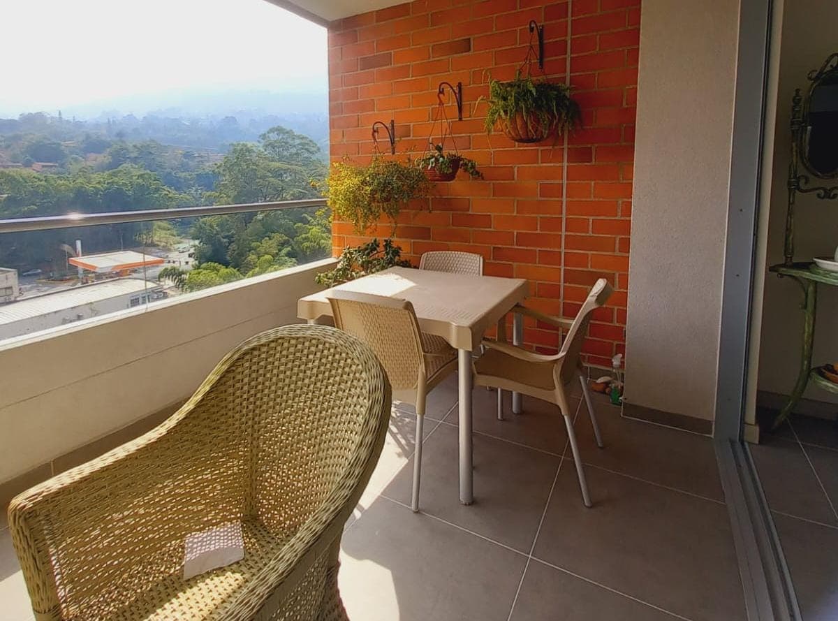 Apartamento en arriendo en Loma del Escobero Envigado — foto 1 de 17