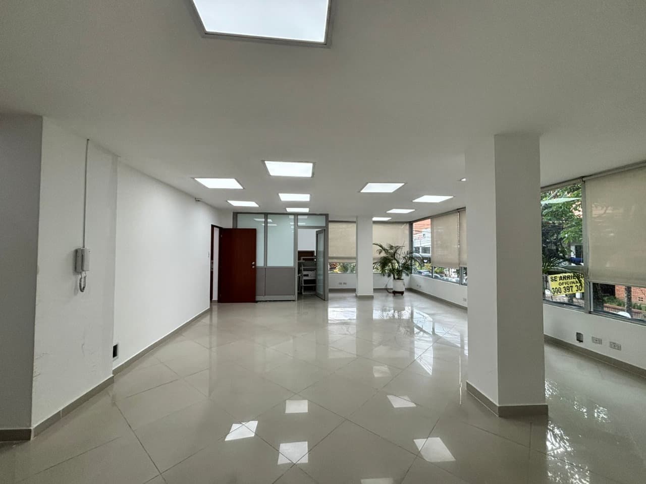 Oficina en arriendo en Suramericana, Laureles, Medellín — foto 4 de 13