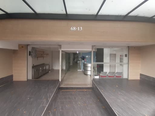 Oficina en arriendo en Suramericana, Laureles, Medellín — foto 5 de 13