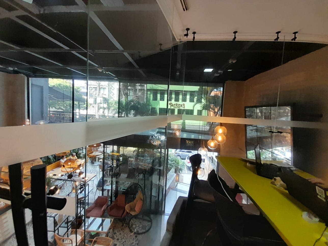 Local en arriendo en El Poblado, Medellín — foto 2 de 8