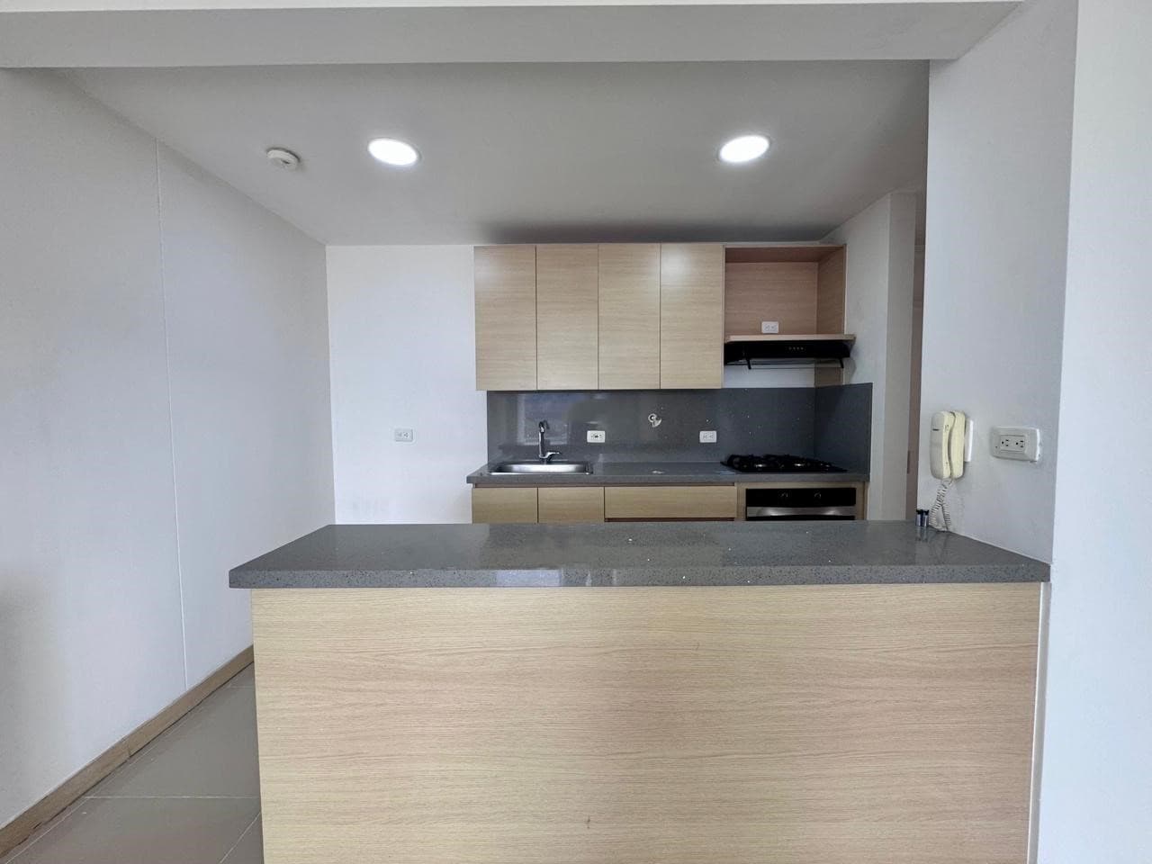 Apartamento en arriendo en Jardines, Envigado — foto 3 de 17