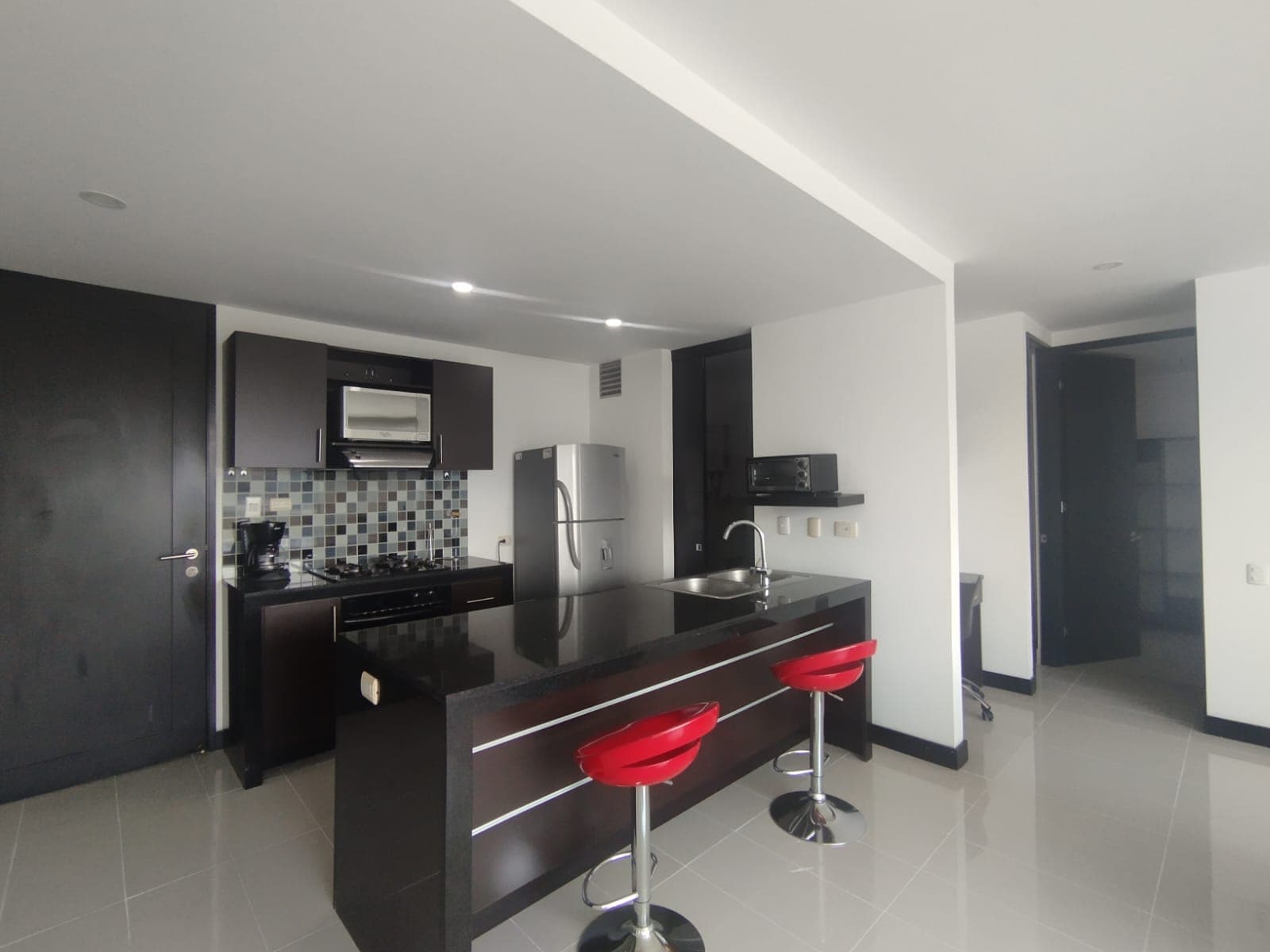 Apartaestudio en arriendo en Alejandría, El Poblado, Medellín — foto 1 de 12