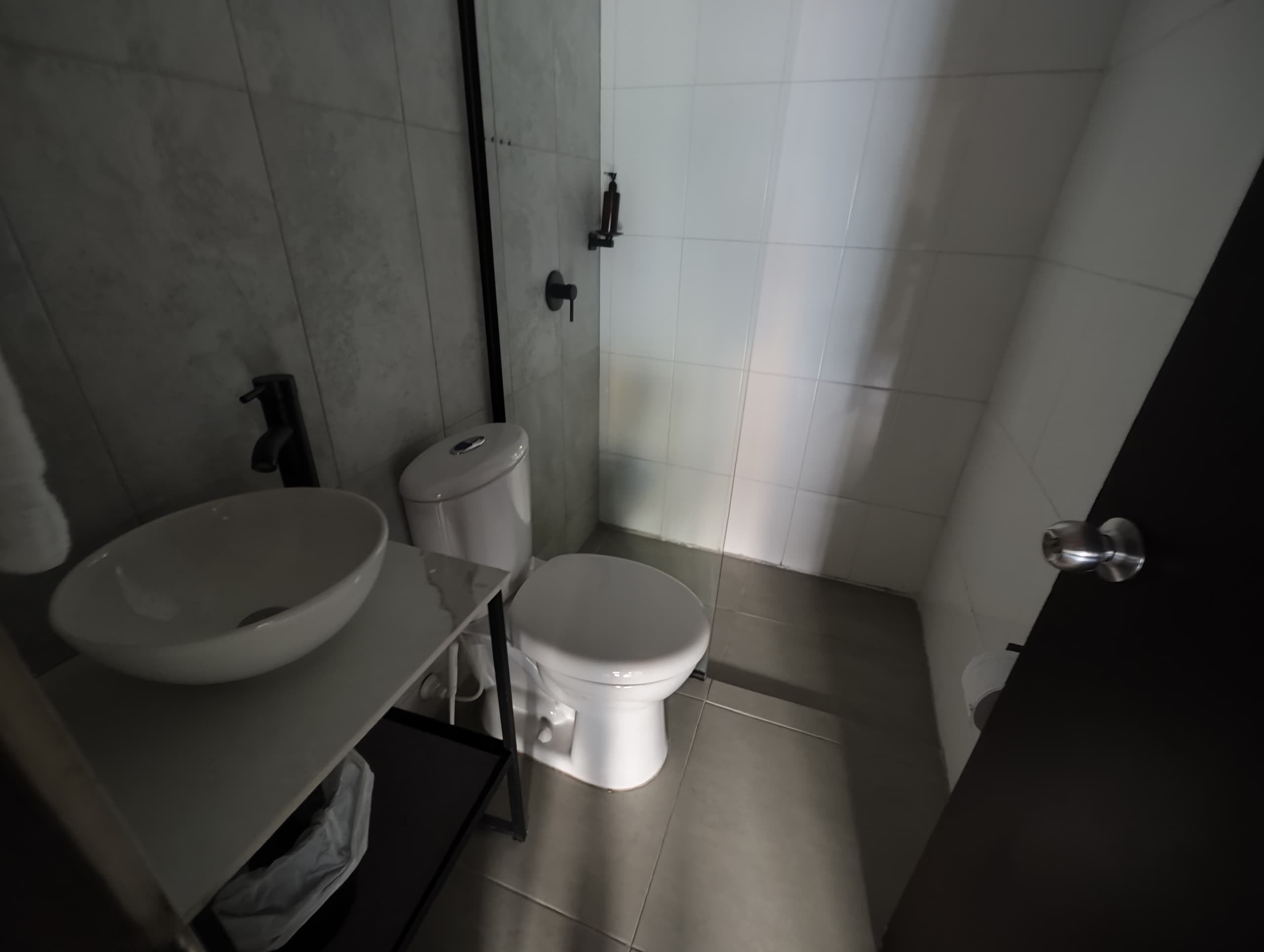 Casa Comercial en arriendo en Conquistadores, Laureles, Medellín — foto 4 de 20