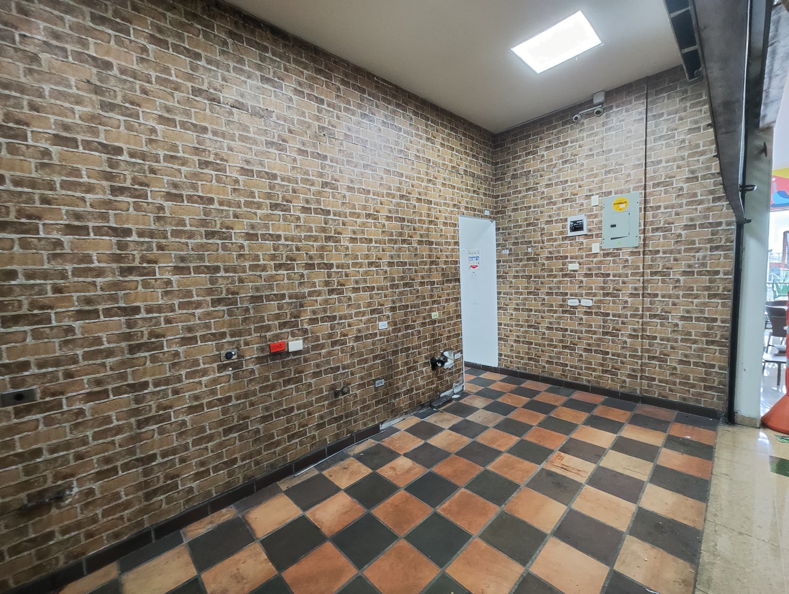 Local en arriendo en San Diego, El Poblado, Medellín — foto 3 de 10