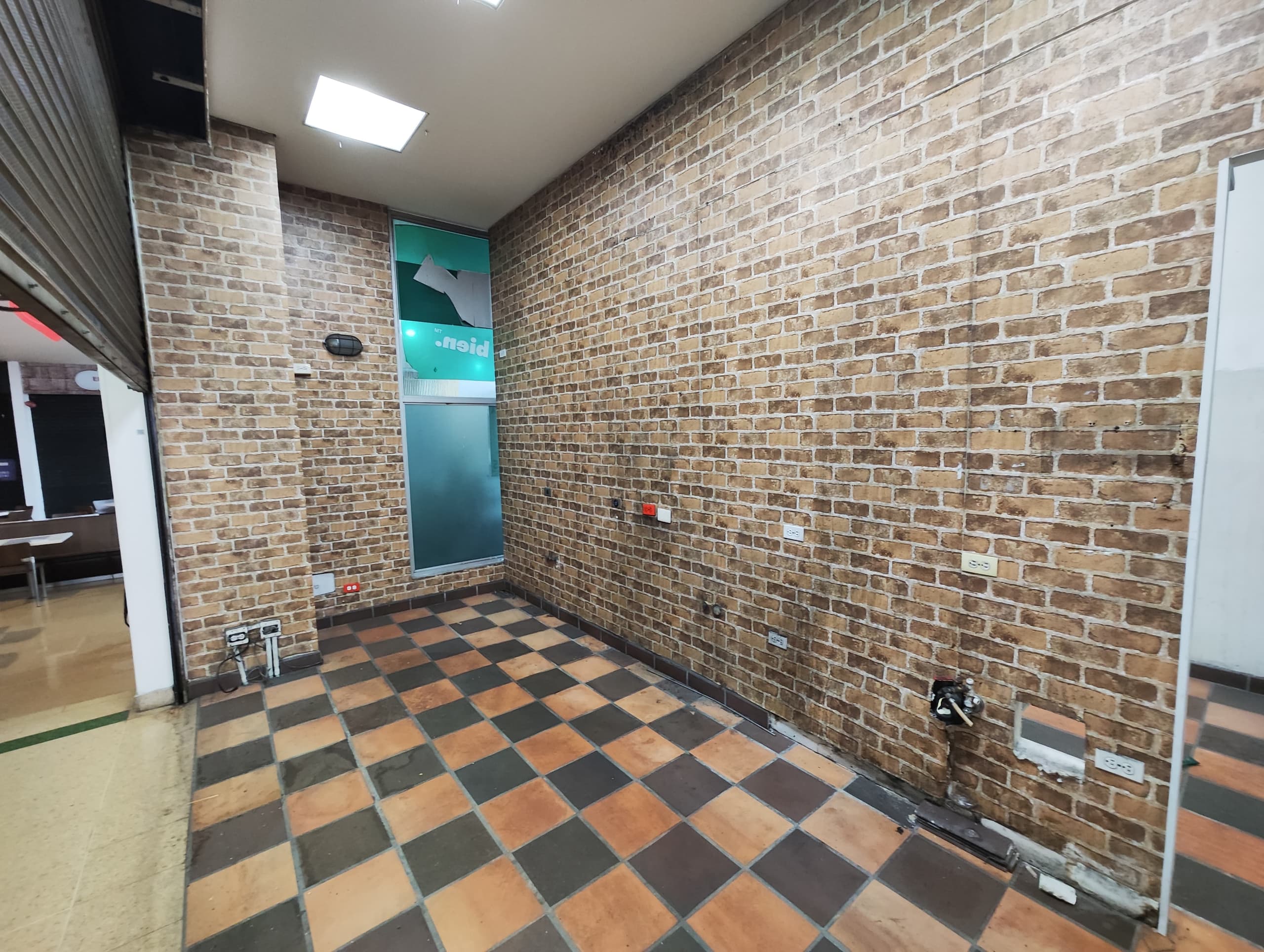 Local en arriendo en San Diego, El Poblado, Medellín — foto 4 de 10