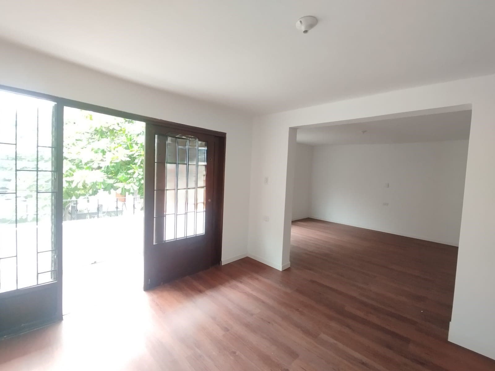 Casa Comercial en arriendo en Manila, El Poblado, Medellín — foto 1 de 13