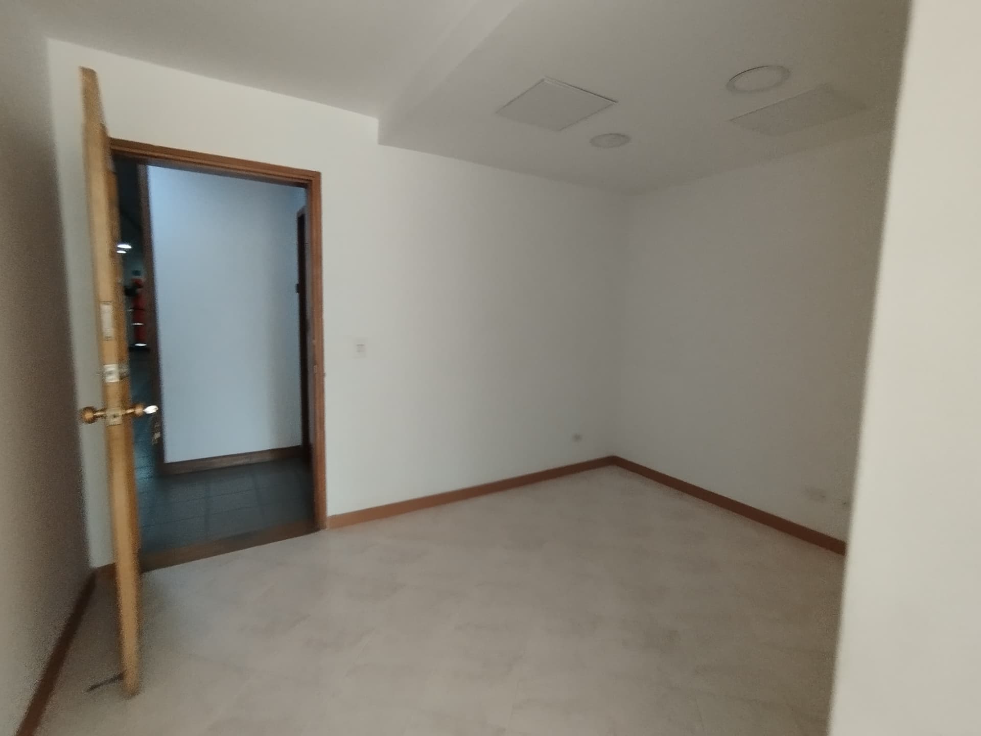 Oficina en arriendo en El Poblado, Medellín — foto 1 de 7