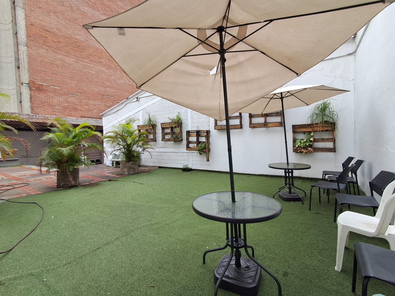 Casa Comercial en arriendo en La Candelaria, Centro, Medellín — foto 1 de 20