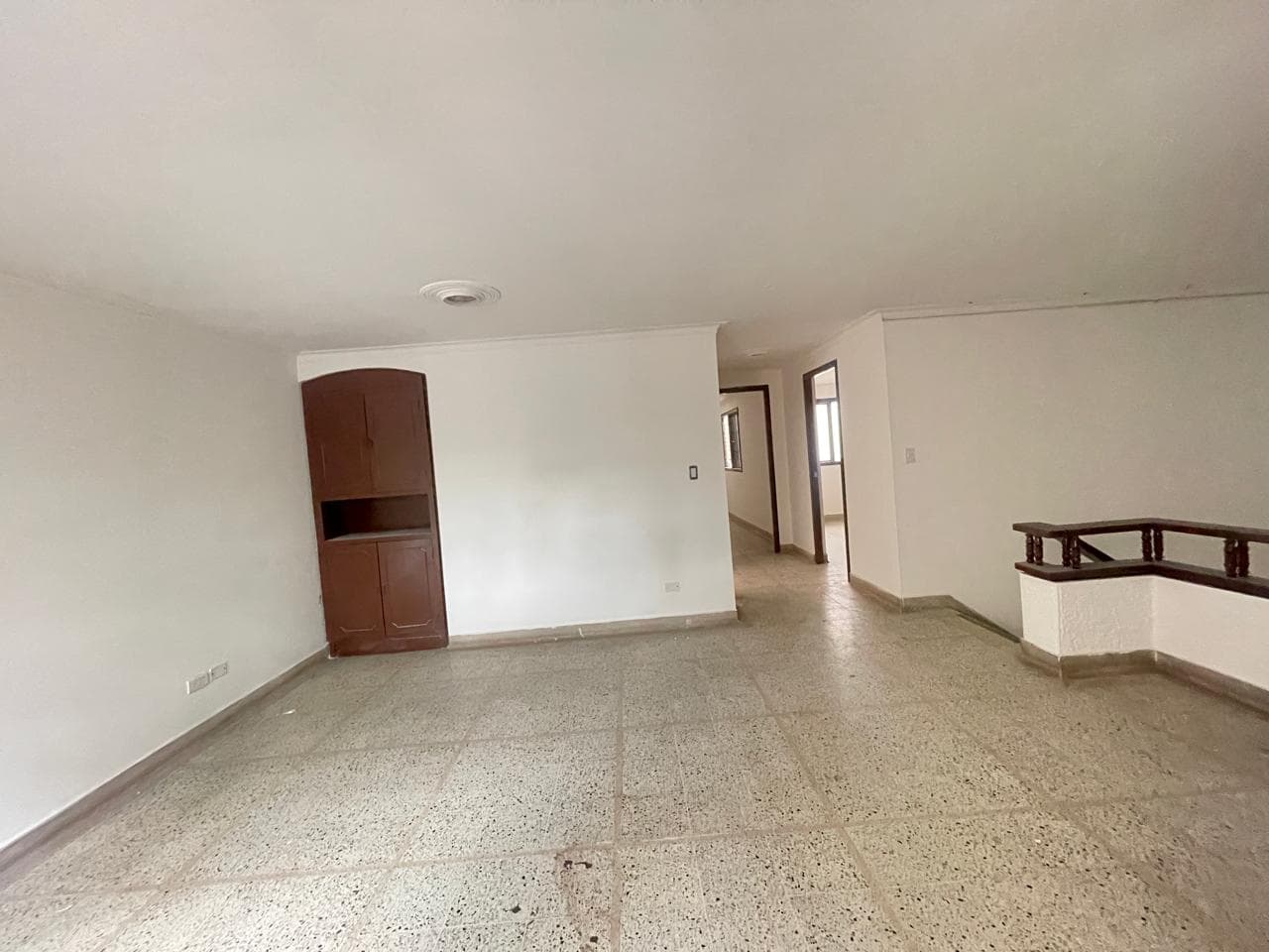 Casa Comercial en arriendo en Calasanz, La America, Medellín — foto 1 de 20