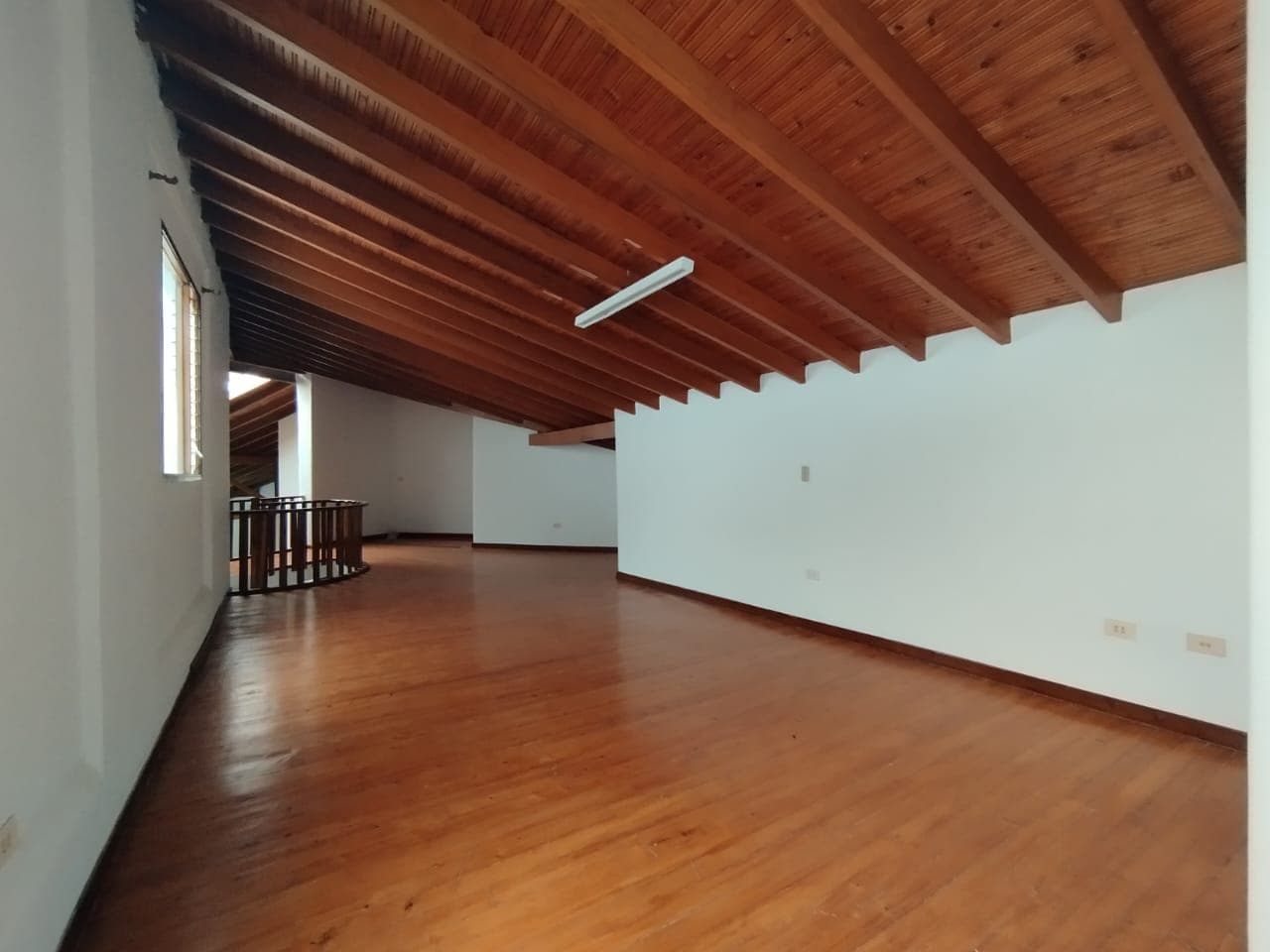 Casa Vivienda en arriendo en Loma Del Chocho, Envigado — foto 2 de 20