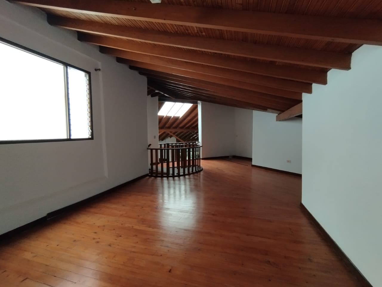 Casa Vivienda en arriendo en Loma Del Chocho, Envigado — foto 3 de 20