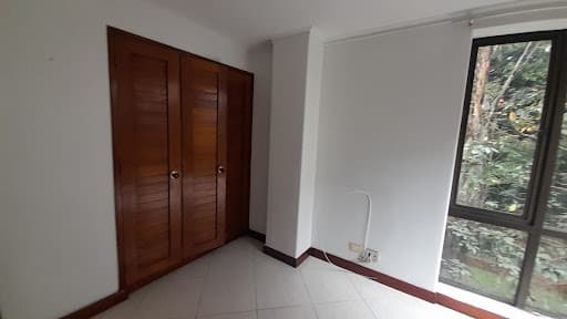 Apartamento en arriendo en San Lucas, El Poblado, Medellín — foto 3 de 13