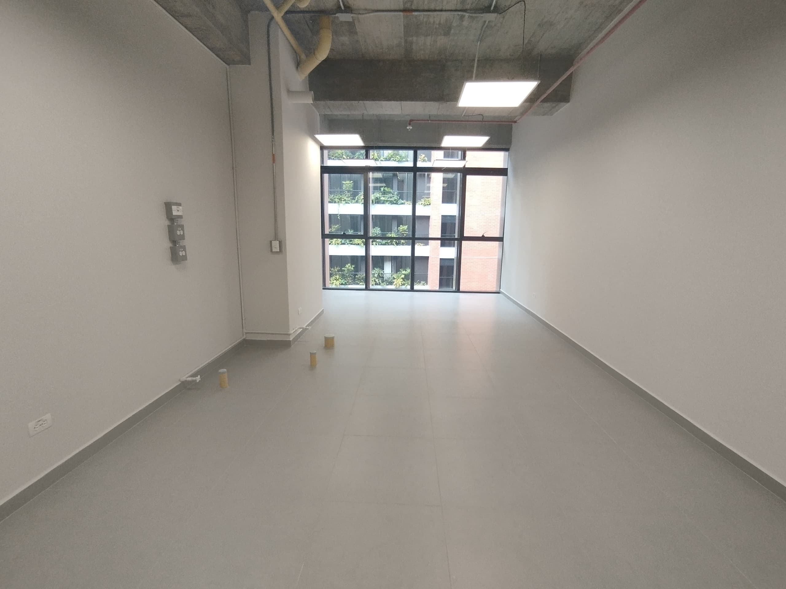 Oficina en arriendo en Altos Del Cola Del Zorro, El Poblado, Medellín — foto 3 de 8