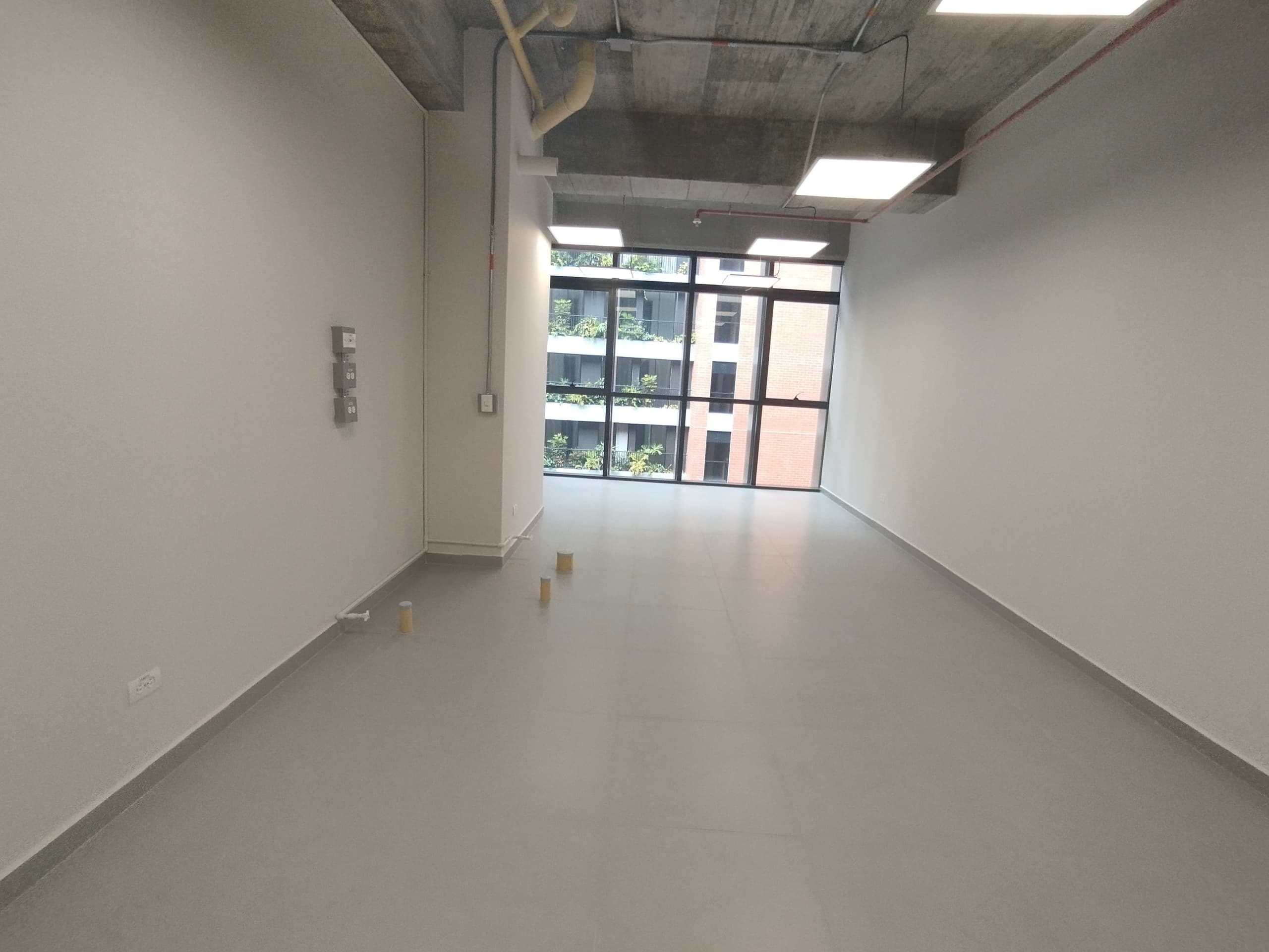Oficina en arriendo en Altos Del Cola Del Zorro, El Poblado, Medellín — foto 4 de 8