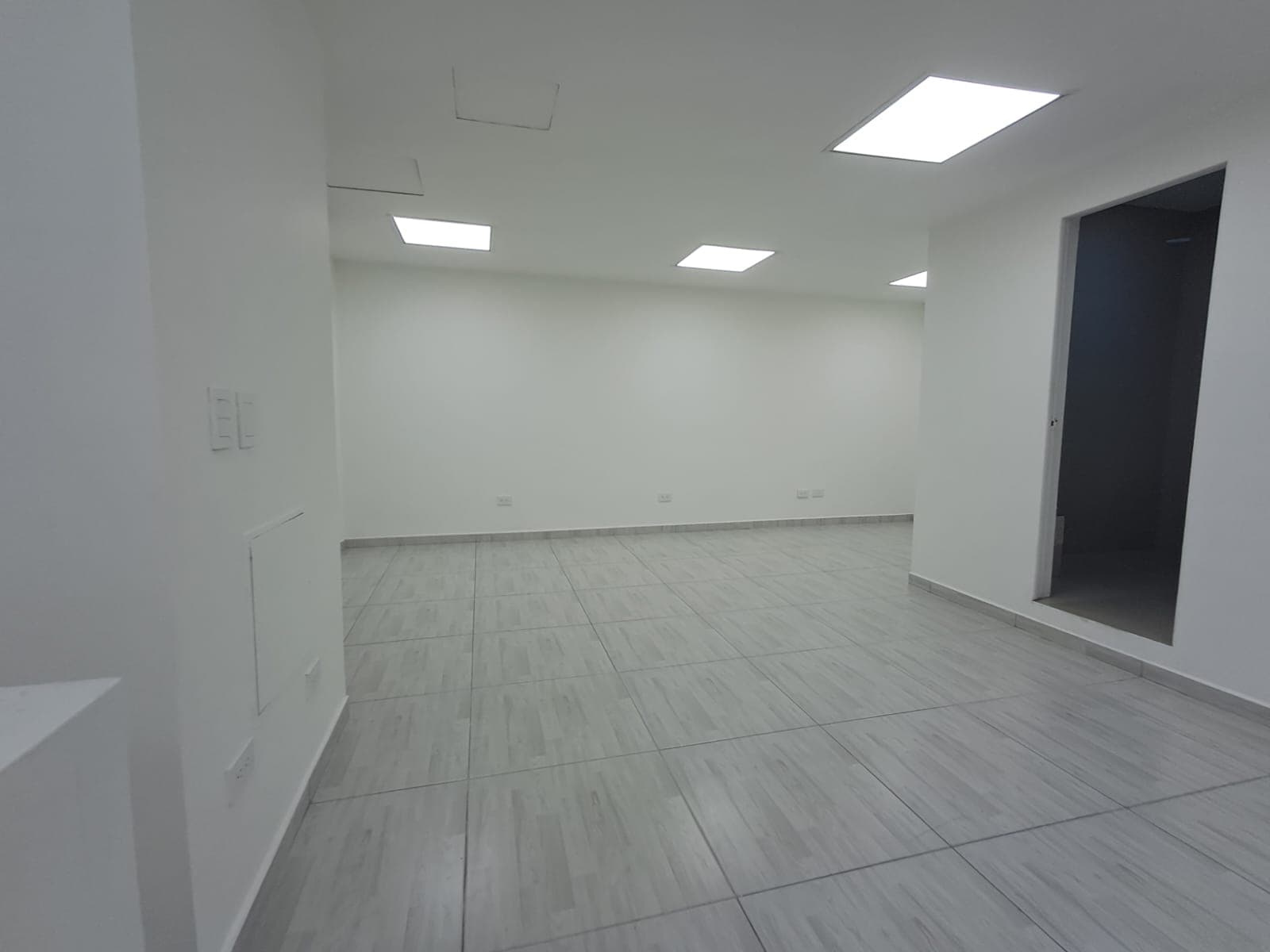 Local en arriendo en El Poblado, Medellín — foto 3 de 11