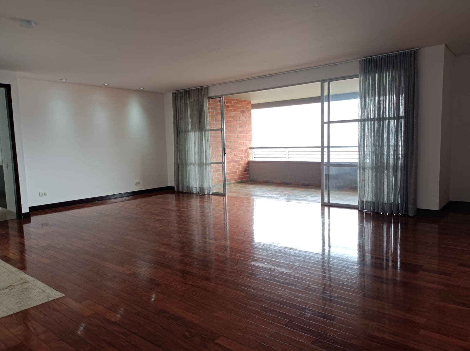 Apartamento en arriendo en Medellín — foto 4 de 13