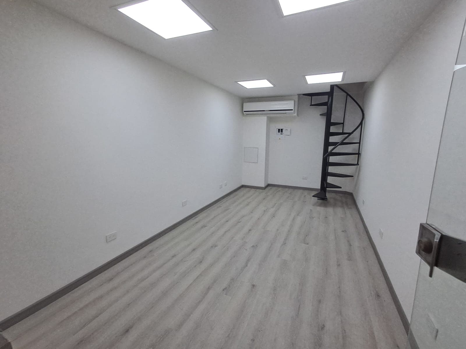 Local en arriendo en El Poblado, Medellín — foto 3 de 8